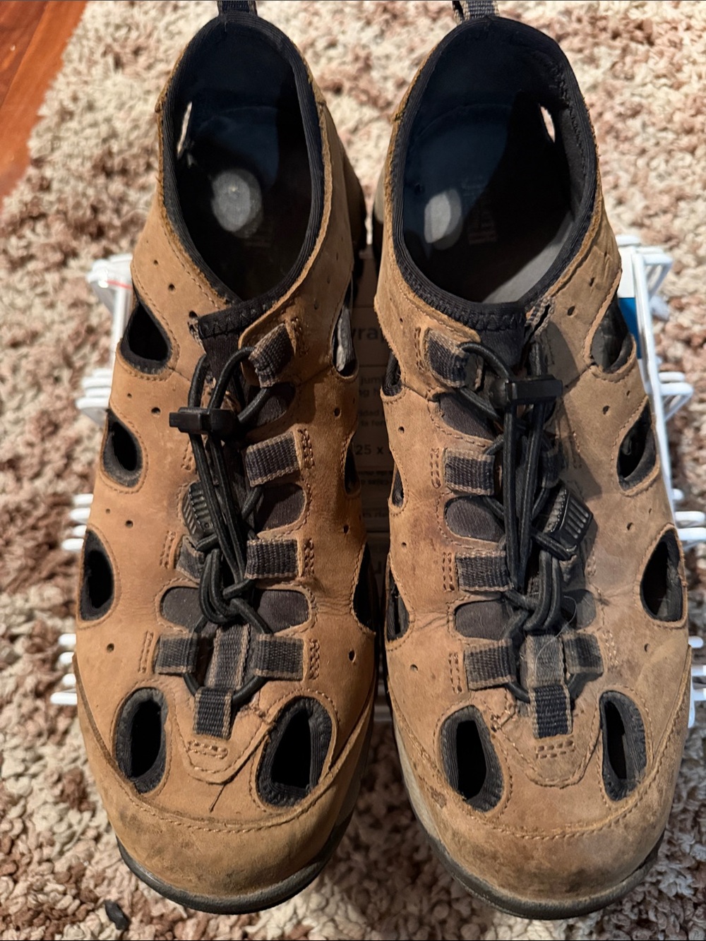 Duluth Trading Co Brown Suede Closed-Toe Bungee Sandals